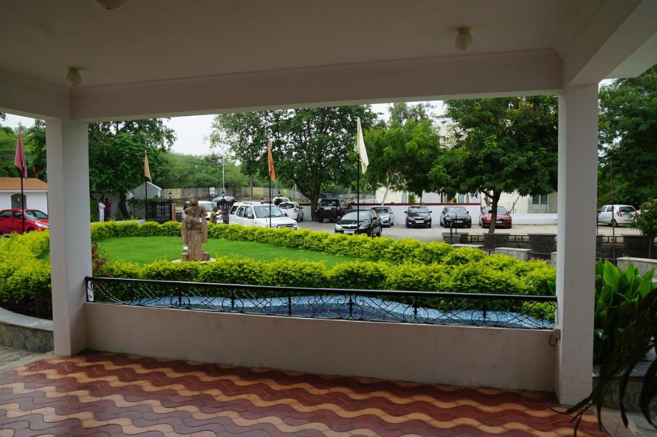 Amantra Shilpi Resort & Spa Udaipur Buitenkant foto