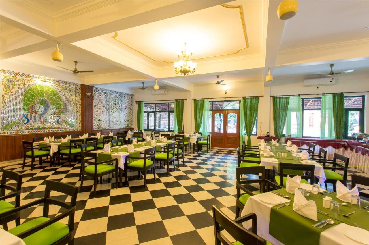Amantra Shilpi Resort & Spa Udaipur Buitenkant foto