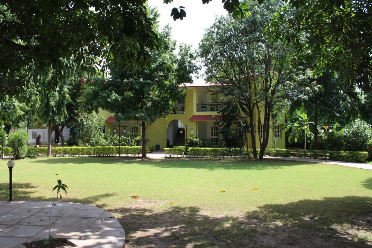Amantra Shilpi Resort & Spa Udaipur Buitenkant foto